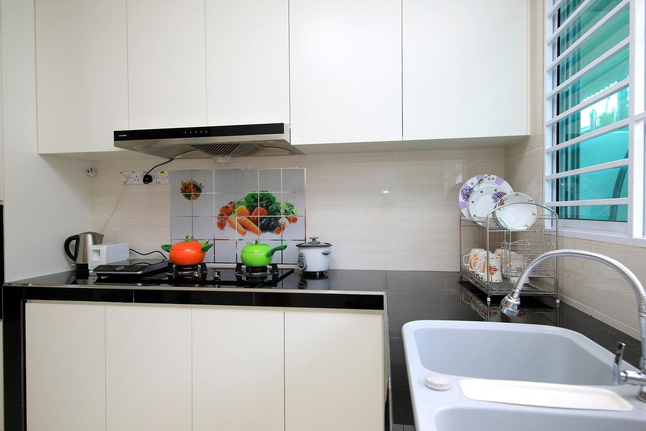 722 Homestay Kuching Esterno foto